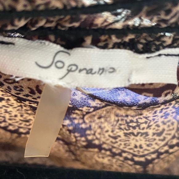 Soprano Off Shoulder Top - Picture 6 of 7